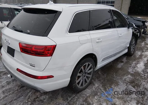 2018 Audi Q7 3.0T Premium from USA, damaged, VIN WA1LAAF7XJD052793